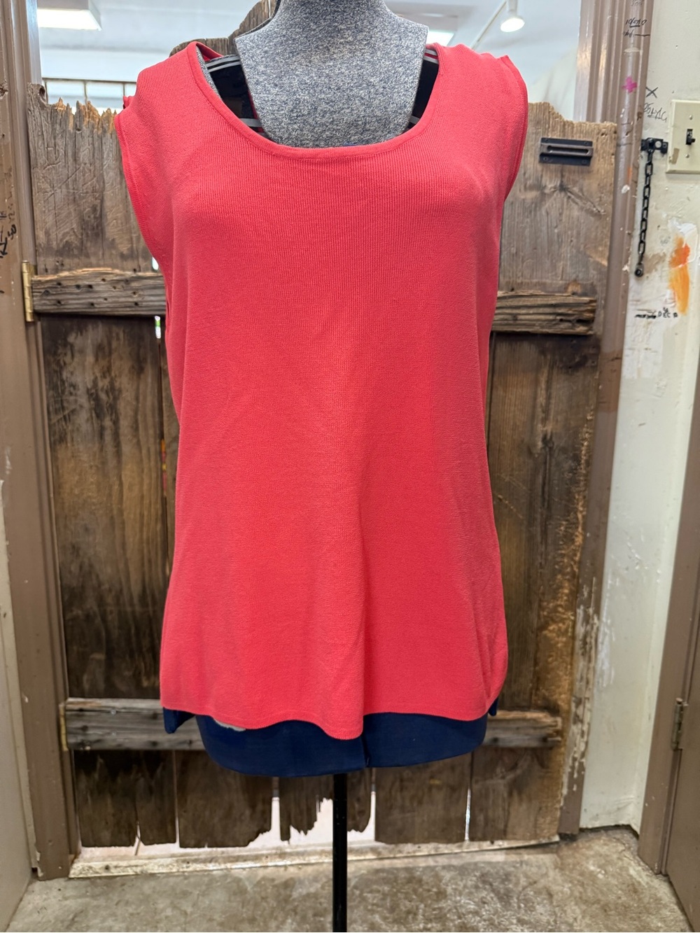 Source Unknown Coral Scoop Neck Sleeveless Tank